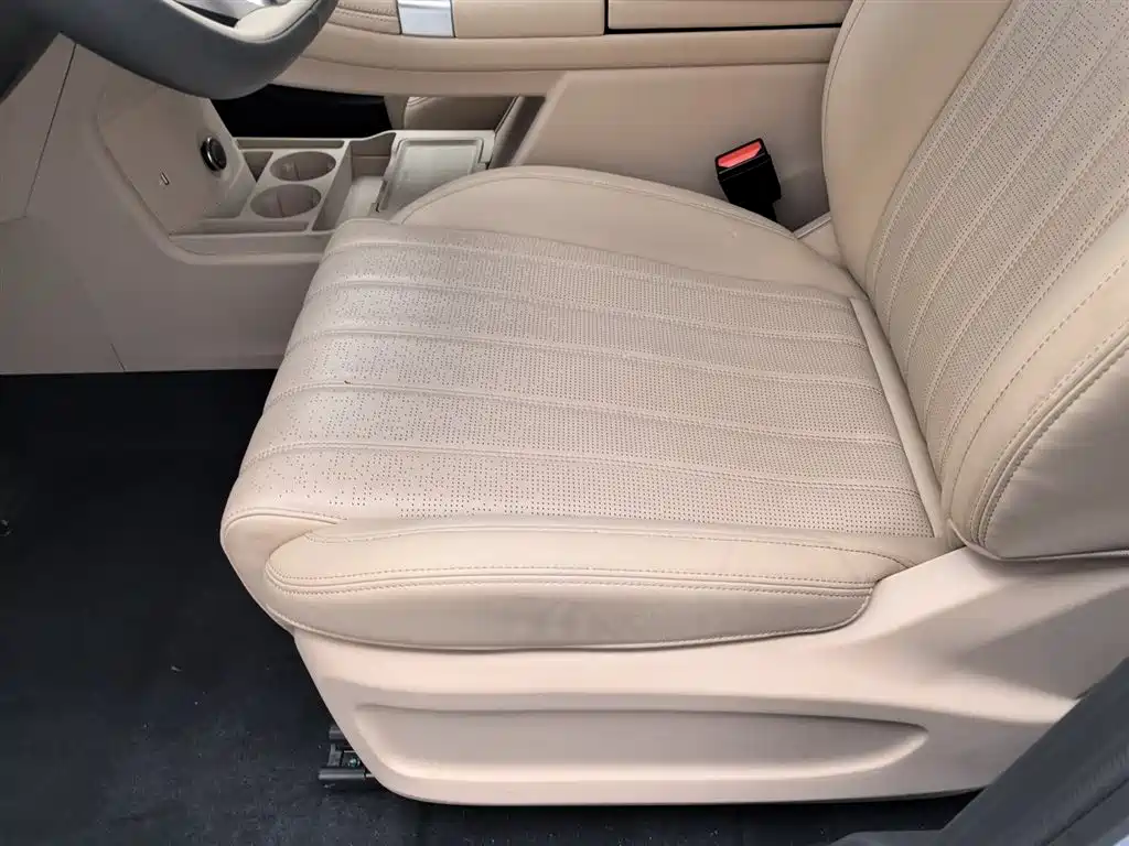 Jetour Shanhai Jetour Shanhai L7 PLUS 2026 121km Luxury 5-seater 2025 - thumbnail 20