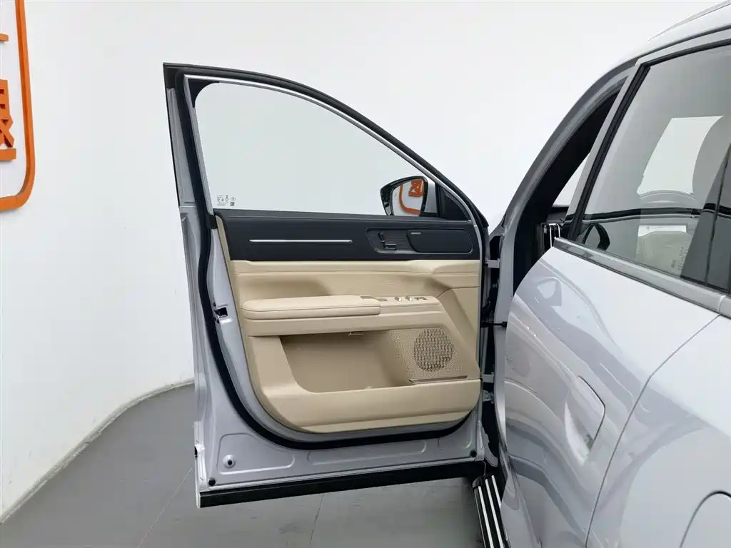 Jetour Shanhai Jetour Shanhai L7 PLUS 2026 220km Flagship 7-seater 2025 - thumbnail 8