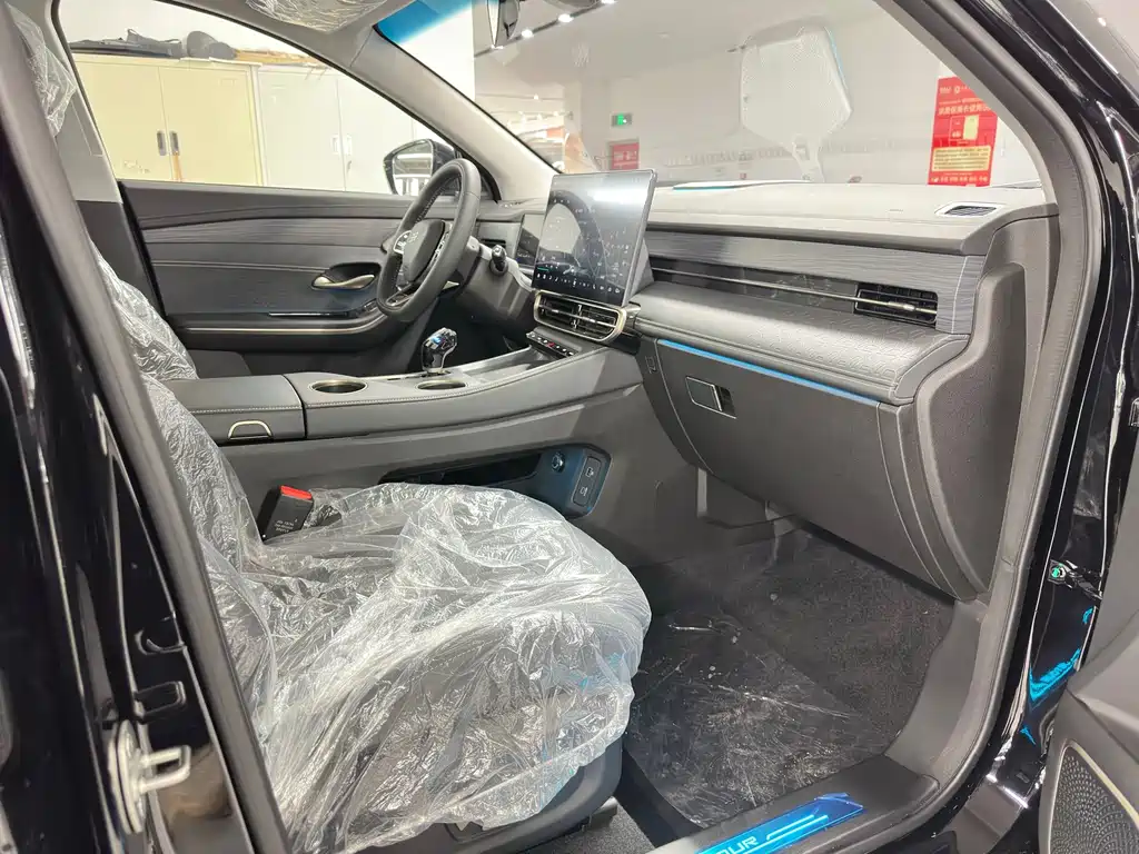 Jetour Shanhai Jetour Shanhai L9 2024 1.5TD 2DHT Executive Edition 5-seat 2026 - thumbnail 19