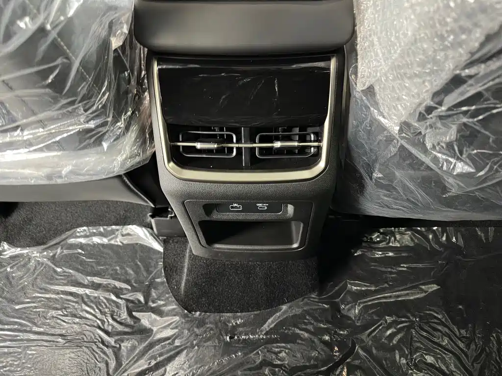 Jetour Shanhai Jetour Shanhai L9 2024 1.5TD 2DHT Executive Edition 5-seat 2026 - thumbnail 22