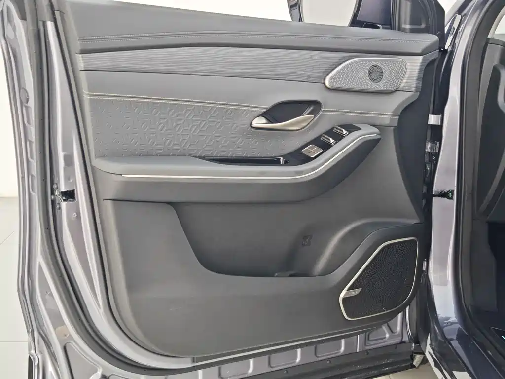Jetour Shanhai Jetour Shanhai L9 2024 1.5TD 2DHT Max 5-seat 2025 - thumbnail 15