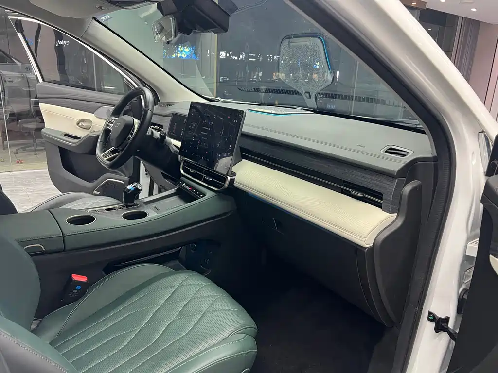Jetour Shanhai Jetour Shanhai L9 2024 1.5TD 2DHT Pro 7-seater 2024 - thumbnail 19