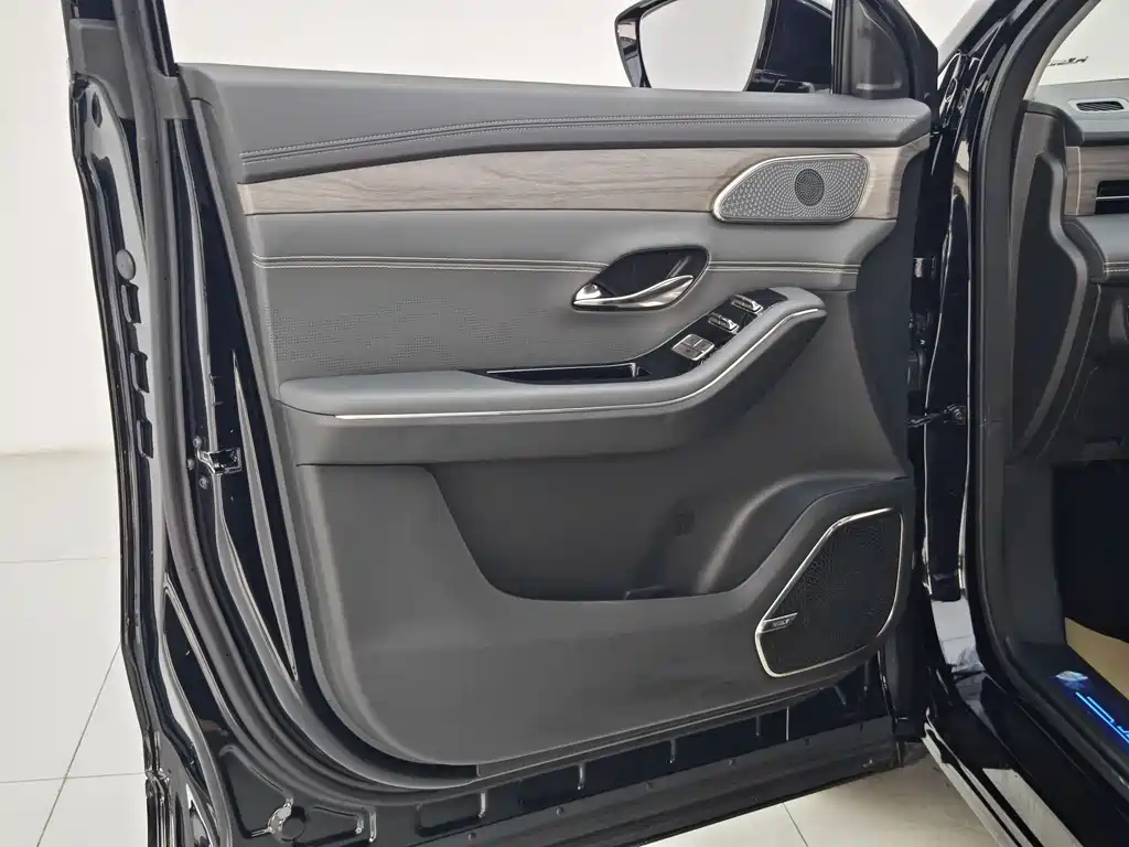 Jetour Shanhai Jetour Shanhai L9 2025 1.5TD 2DHT Luxury Edition 7 Seats 2025 - thumbnail 16