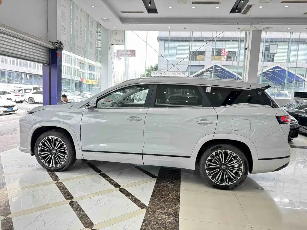 Jetour Shanhai Jetour Shanhai L9 2025 1.5TD 2DHT Flagship 6-seat 2025 - thumbnail 19