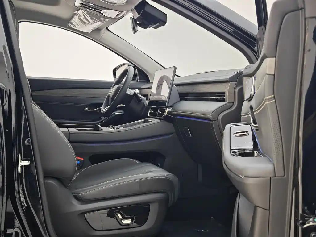Jetour Shanhai Jetour Shanhai L9 2025 1.5TD 2DHT Luxury Edition 7 Seats 2025 - thumbnail 25