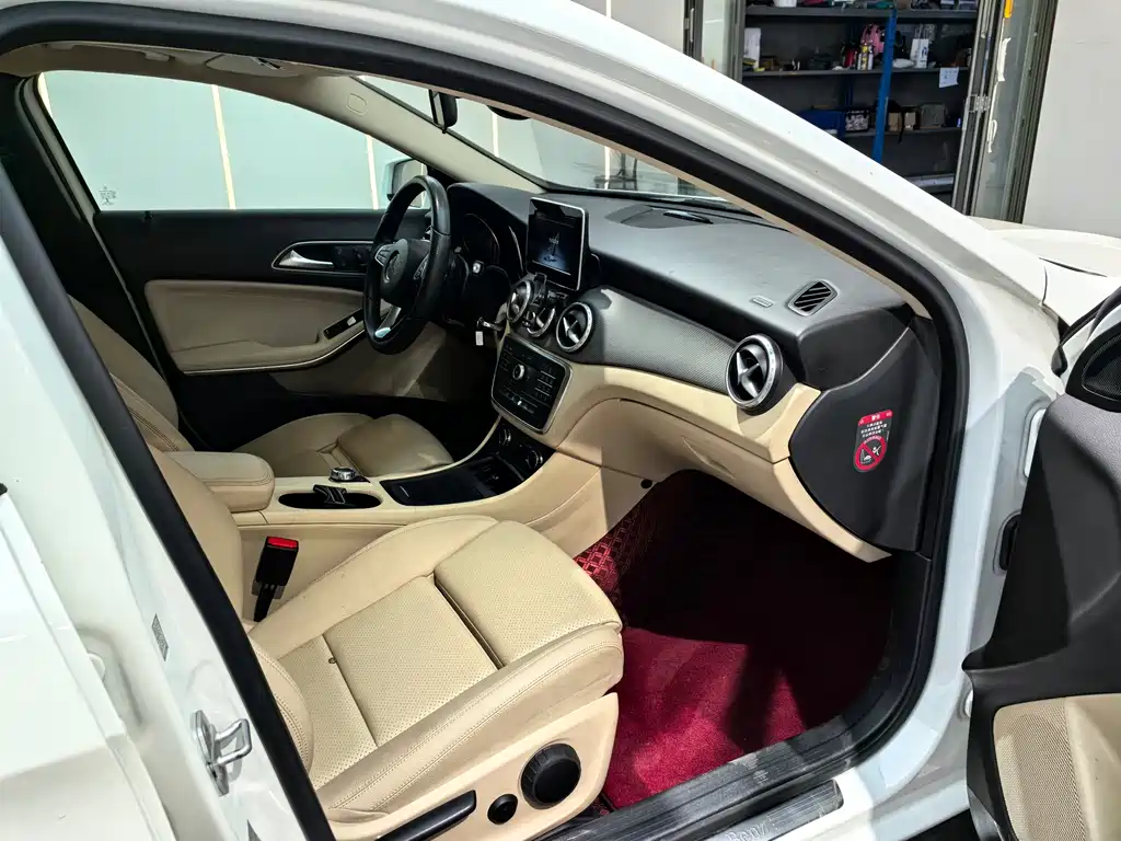 Mercedes-Benz Mercedes-Benz GLA 2016 GLA 200 Sport Edition 2017 - thumbnail 6