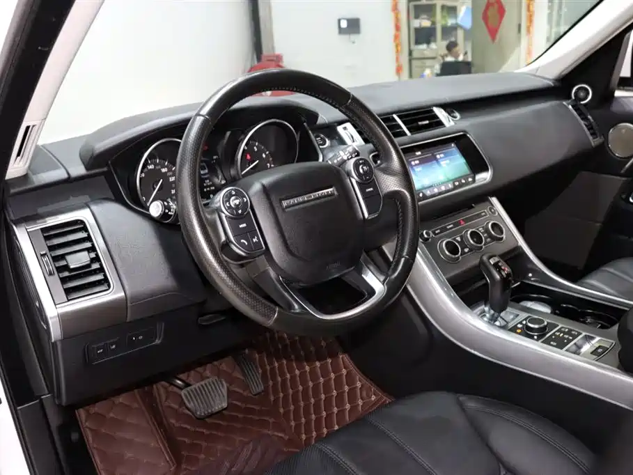 Land Rover Range Rover Sport 2017 3.0 SC V6 SE 2018 - thumbnail 10