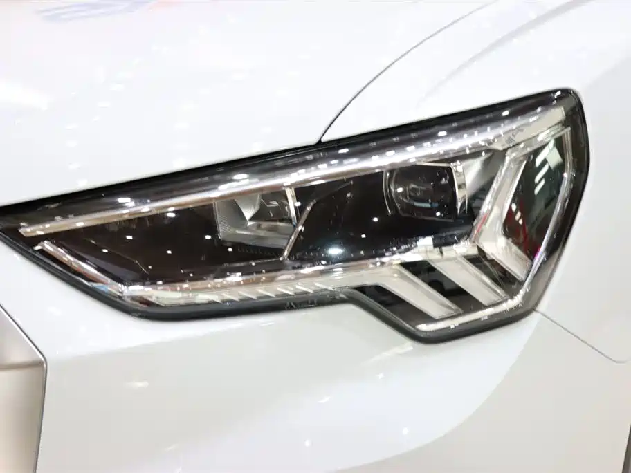 Audi Audi Q3 2019 35 TFSI Advanced Elegant 2020 - thumbnail 7