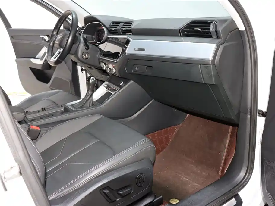 Audi Audi Q3 2019 35 TFSI Advanced Elegant 2020 - thumbnail 8