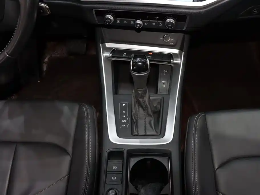 Audi Audi Q3 2019 35 TFSI Advanced Elegant 2020 - thumbnail 15