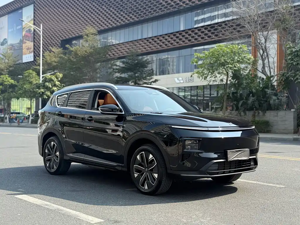 Jetour Shanhai Jetour Shanhai L7 2024 1.5T 120km MAX 5-seater 2025 - thumbnail 3