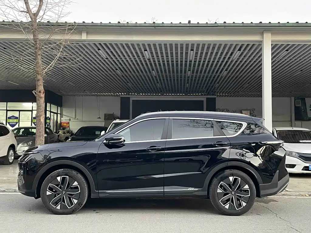 Jetour Shanhai Jetour Shanhai L7 2024 1.5T 120km MAX 5-seater 2024 - thumbnail 3