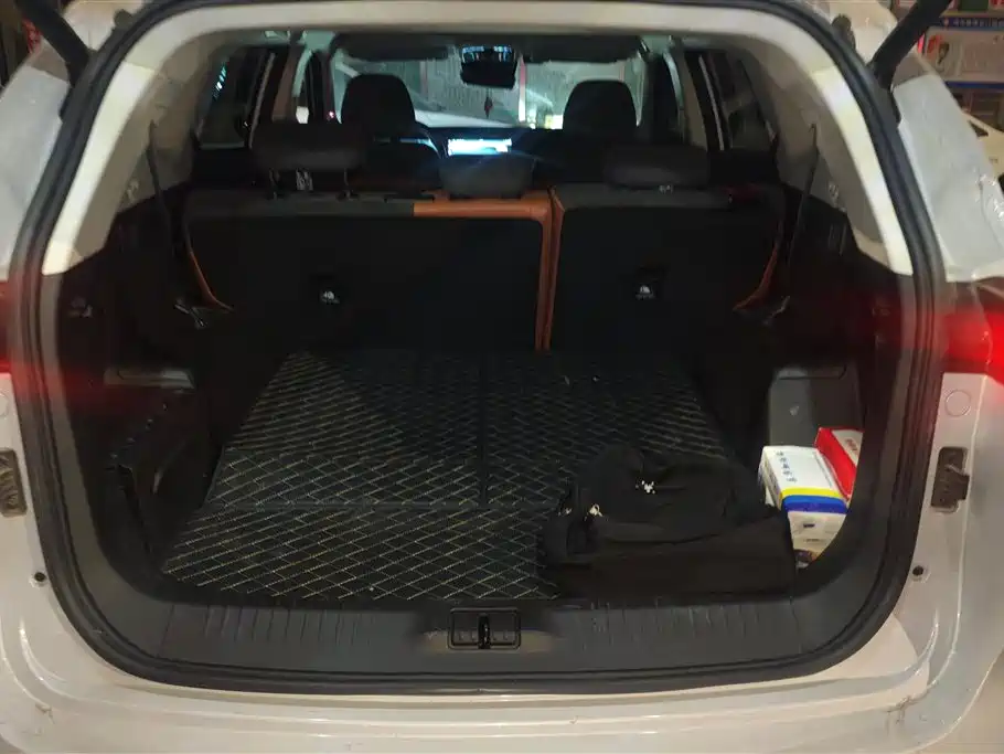 Jetour Shanhai Jetour Shanhai L7 2024 1.5T 120km ULTRA 7-seater 2024 - thumbnail 4
