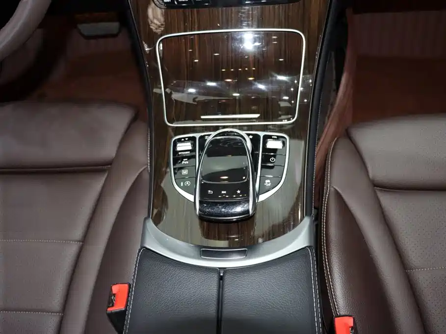 Mercedes-Benz Mercedes-Benz GLC 2017 GLC 260 4MATIC Sport Edition 2018 - thumbnail 15