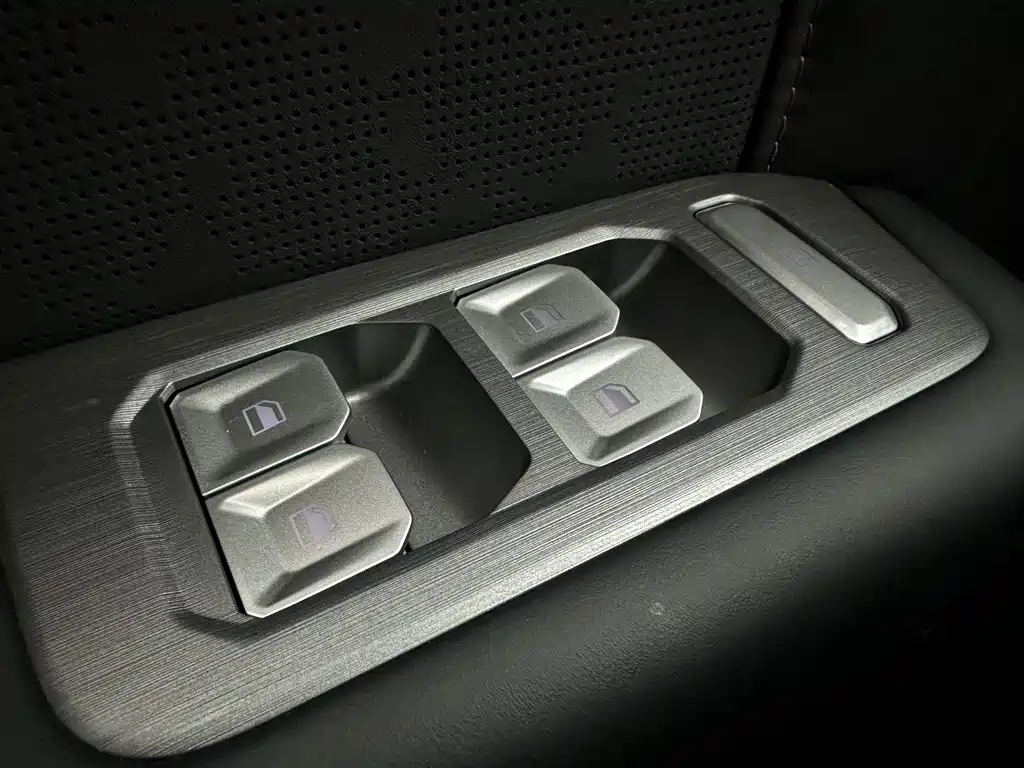 Jetour Shanhai Jetour Traveler C-DM 2024 C-DM 129KM Forest Edition 2026 - thumbnail 23
