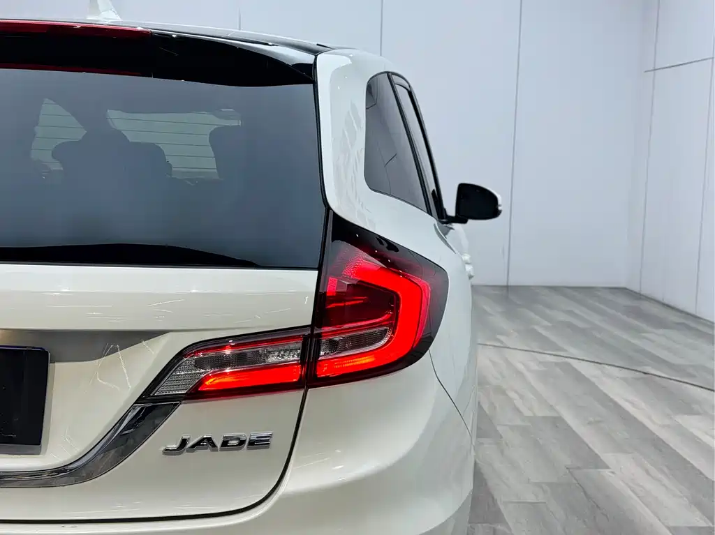 Honda Honda Jade 2017 1.8L Automatic Comfort Edition 5-seater 2019 - thumbnail 28