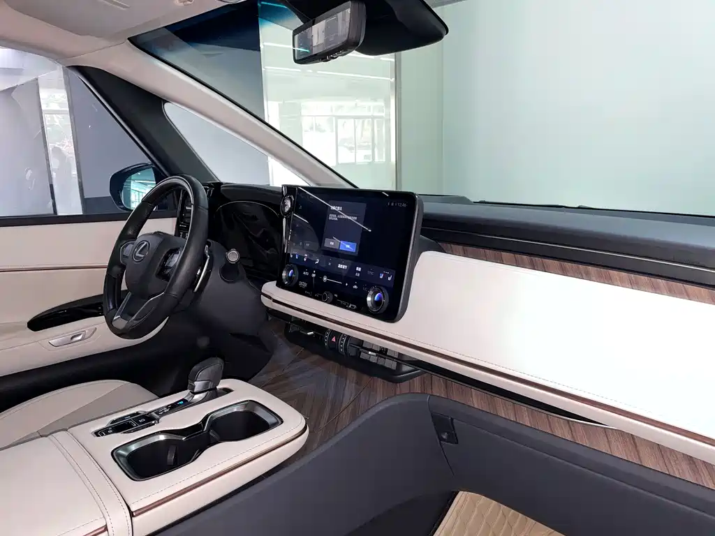 Lexus Lexus LM 2023 500h Six-Seat Luxury Version 2024 - thumbnail 5