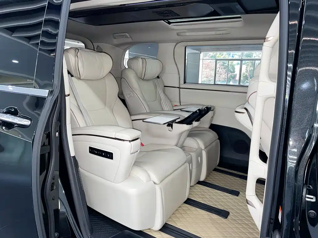 Lexus Lexus LM 2023 500h Six-Seat Luxury Version 2024 - thumbnail 10