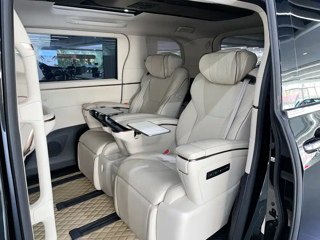 Lexus Lexus LM 2023 500h Six-Seat Luxury Version 2024 - thumbnail 13
