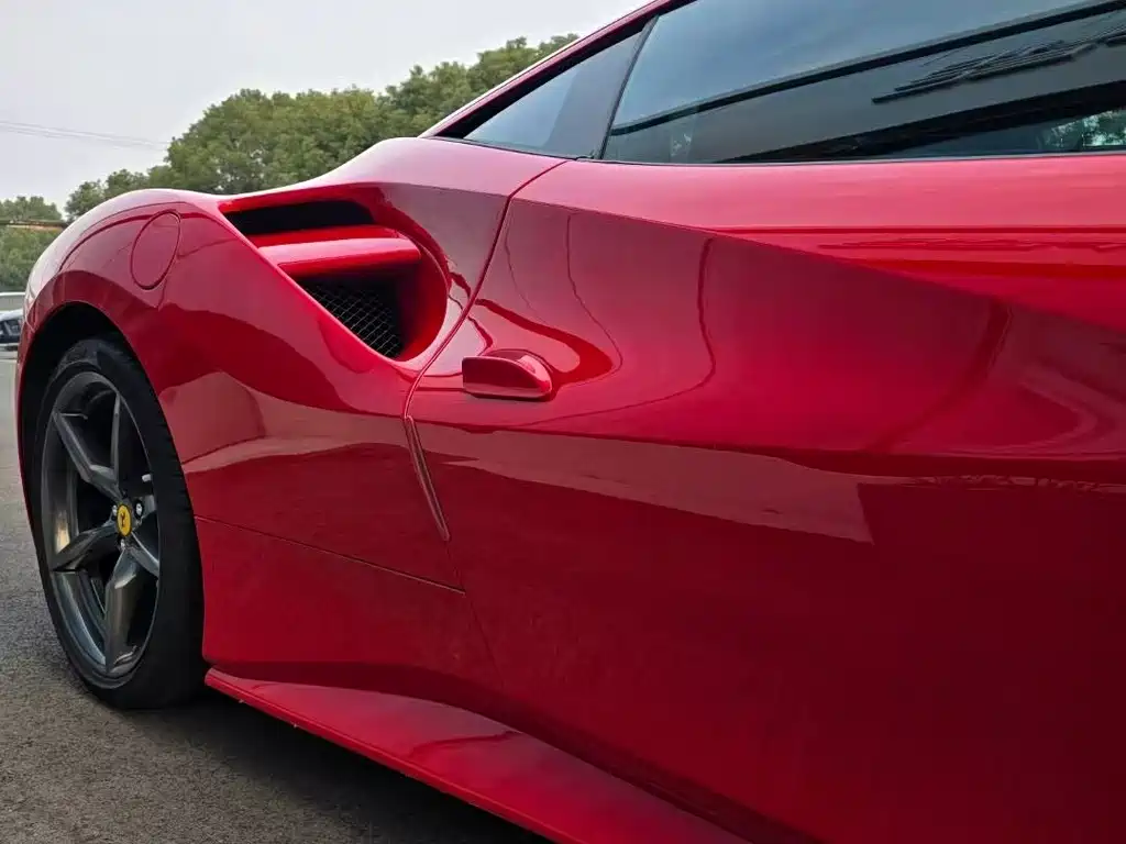 Ferrari Ferrari 488 GTB 2015 488 GTB 2018 - thumbnail 3