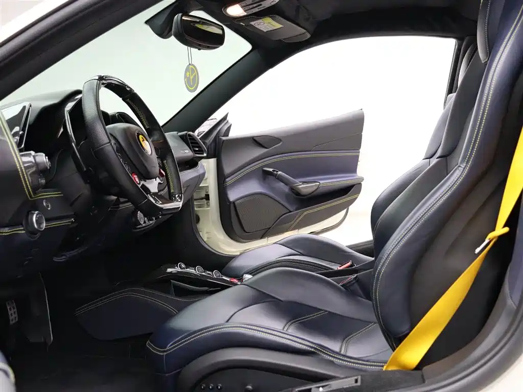 Ferrari Ferrari 488 GTB 2015 488 GTB 2019 - thumbnail 2