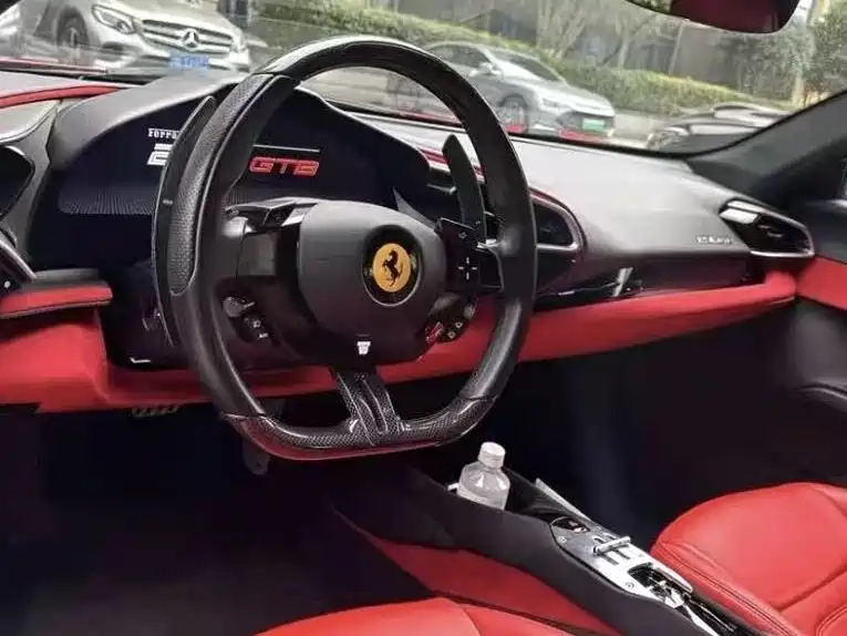 Ferrari Ferrari 296 2021 3.0T V6 GTB 2023 - thumbnail 2