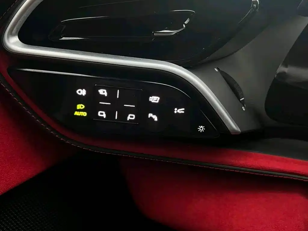 Ferrari Ferrari 296 2021 3.0T V6 GTB 2023 - thumbnail 8