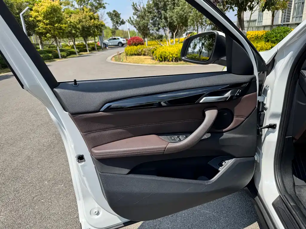 BMW BMW X1 2020 sDrive20Li Fashion Edition 2020 - thumbnail 26