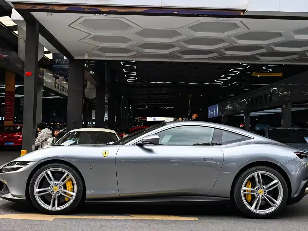 Ferrari Roma 2020 3.9T V8 2022 - thumbnail 2