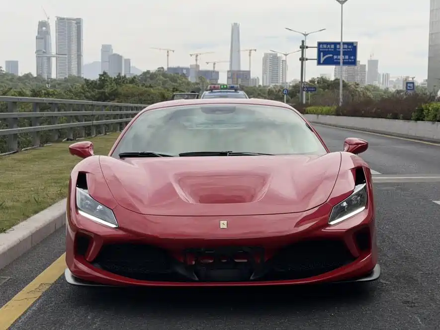 Ferrari Ferrari F8 Tributo 3.9T V8 2022 - thumbnail 2