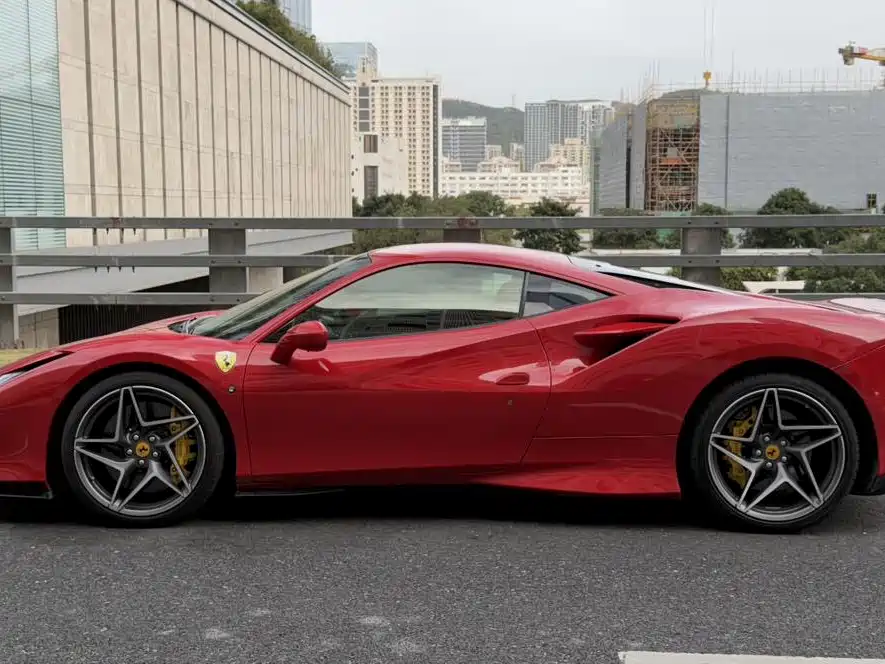 Ferrari Ferrari F8 Tributo 3.9T V8 2022 - thumbnail 3