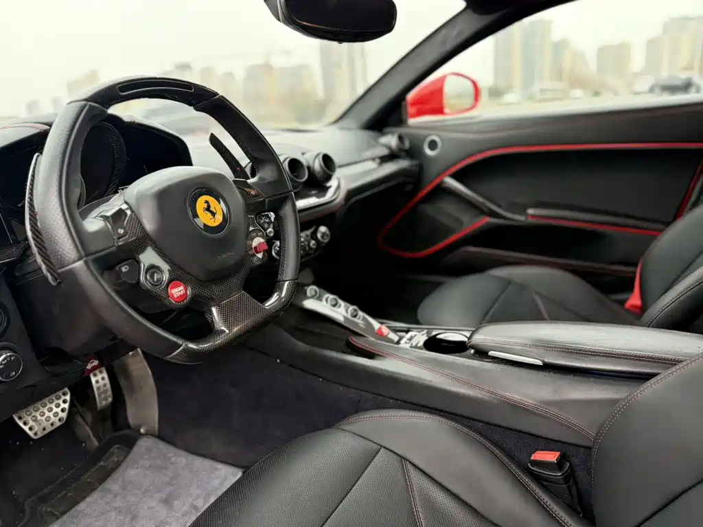 Ferrari F12berlinetta 2013 6.3L Standard 2015 - thumbnail 5