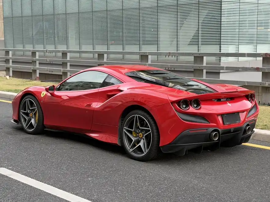 Ferrari Ferrari F8 Tributo 3.9T V8 2022 - thumbnail 4