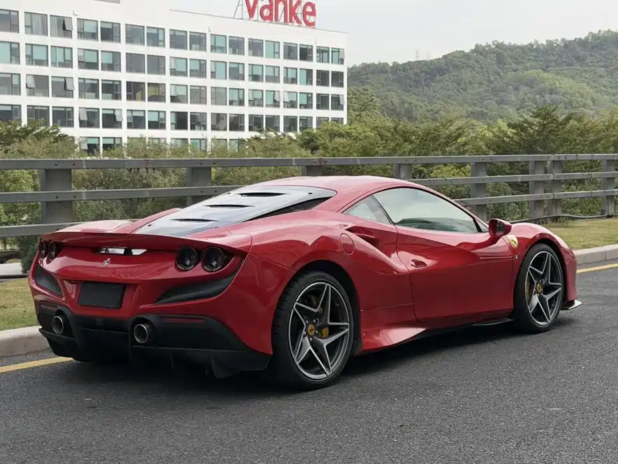 Ferrari Ferrari F8 Tributo 3.9T V8 2022 - thumbnail 8