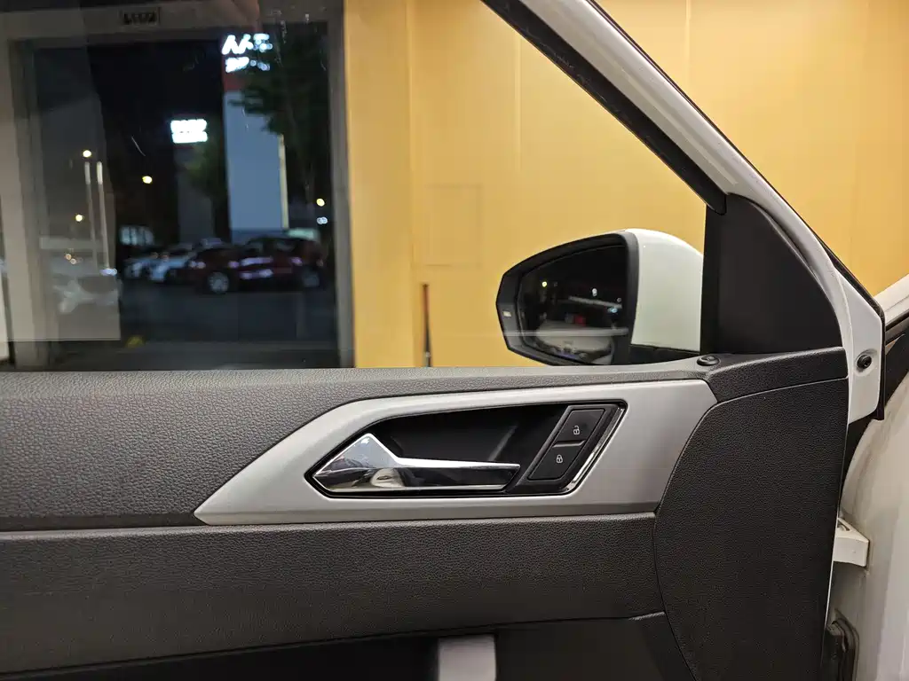 Volkswagen Volkswagen Polo 2023 Plus 1.5L Automatic Comfort Edition 2023 - thumbnail 8