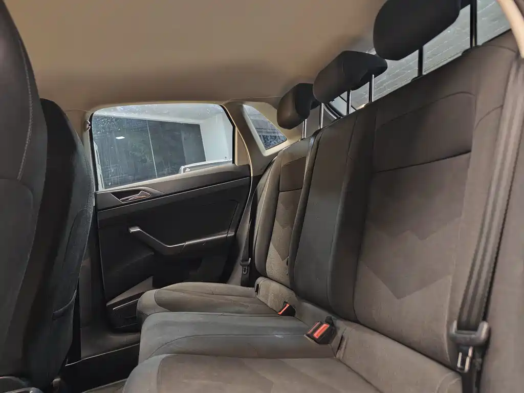 Volkswagen Volkswagen Polo 2023 Plus 1.5L Automatic Comfort Edition 2023 - thumbnail 21