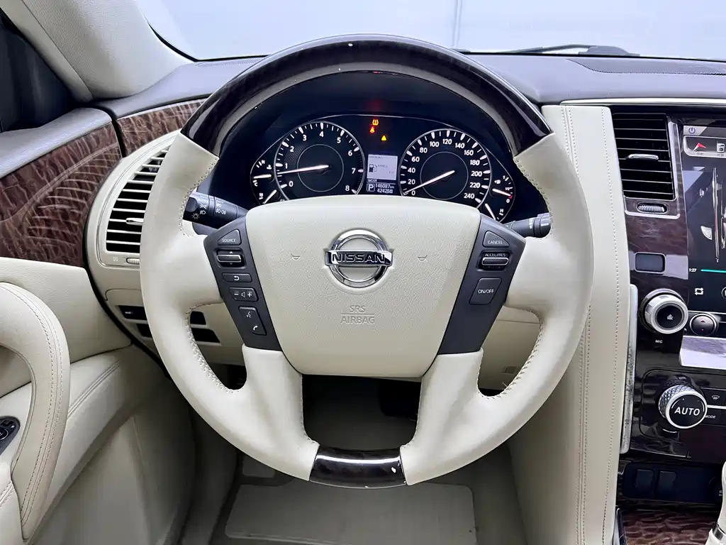 Nissan Nissan Patrol 2018 4.0L Platinum Edition 2018 - thumbnail 4
