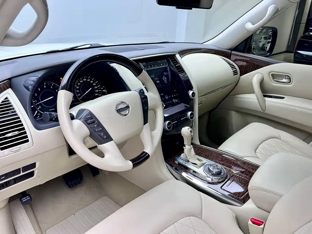 Nissan Nissan Patrol 2018 4.0L Platinum Edition 2018 - thumbnail 5