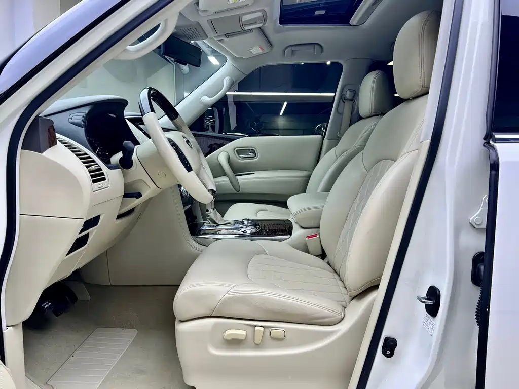 Nissan Nissan Patrol 2018 4.0L Platinum Edition 2018 - thumbnail 7