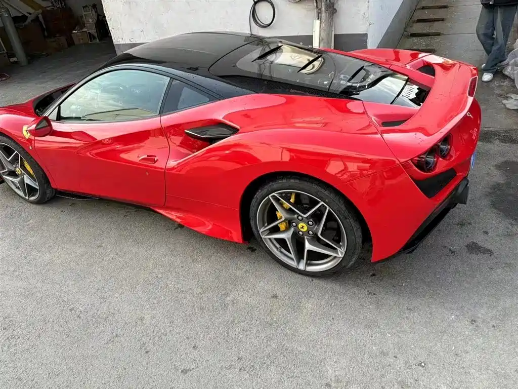 Ferrari Ferrari F8 Tributo 3.9T V8 2022 - thumbnail 3