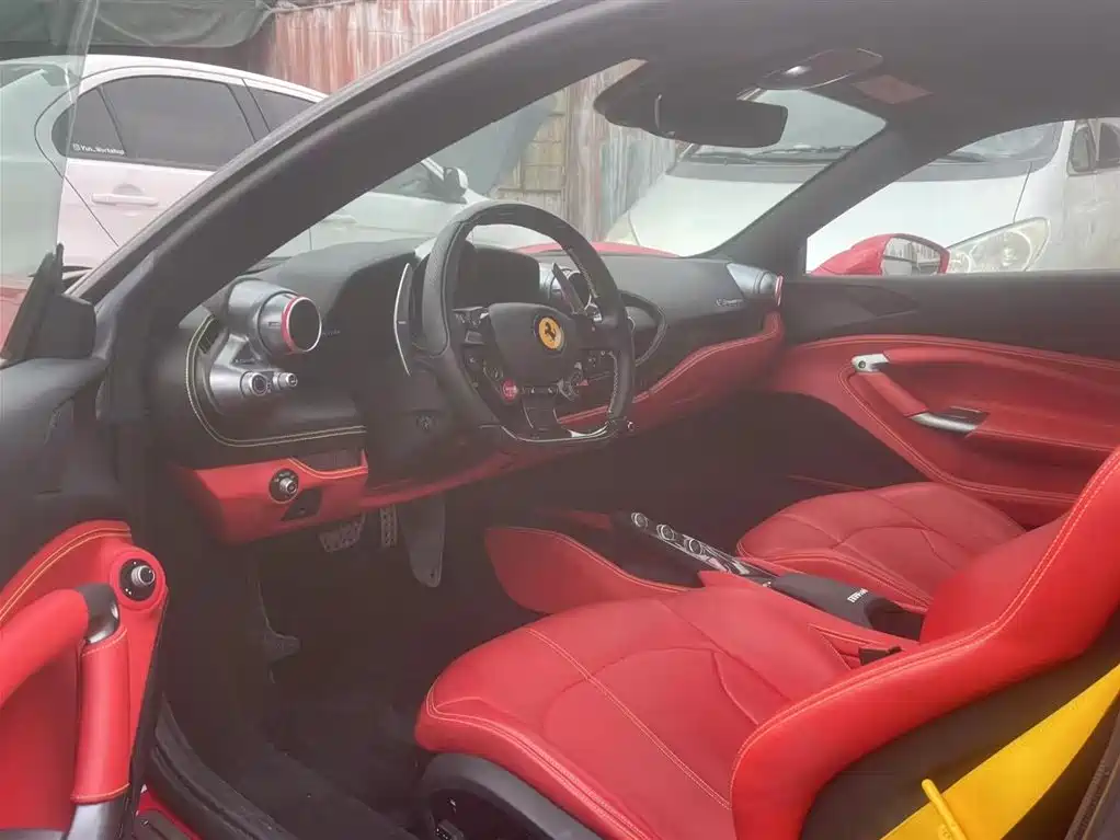 Ferrari Ferrari F8 Tributo 3.9T V8 2022 - thumbnail 7