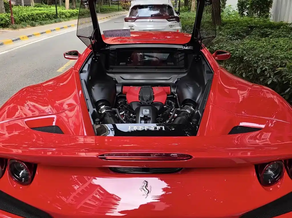 Ferrari Ferrari F8 Tributo 3.9T V8 2021 - thumbnail 4