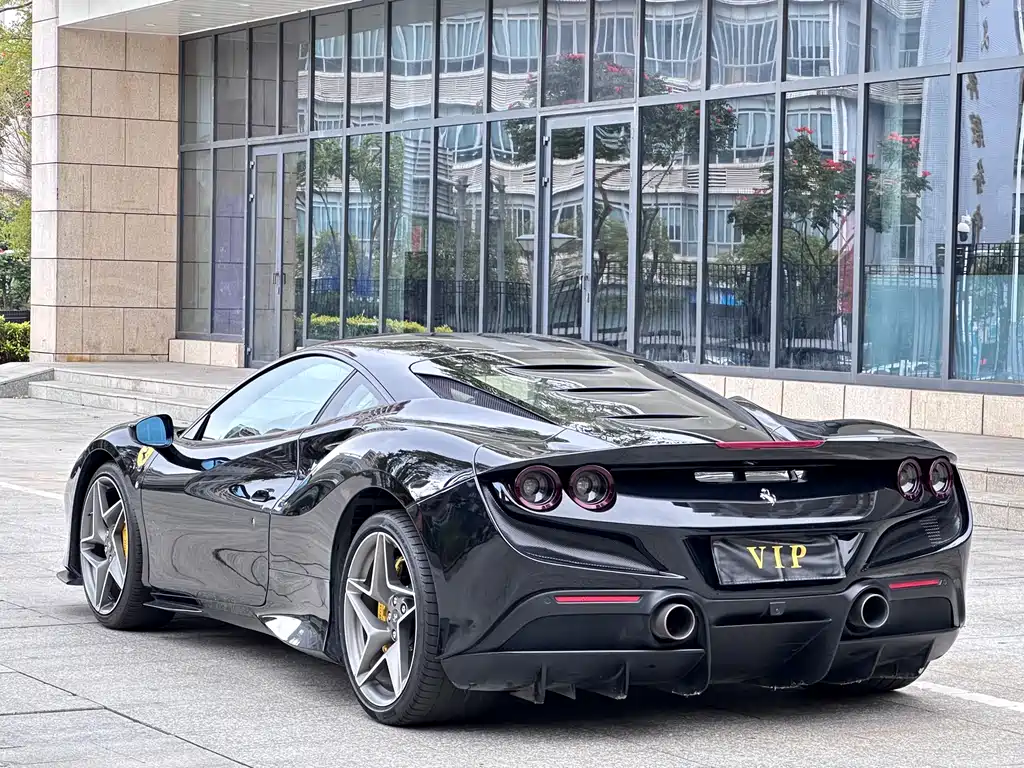 Ferrari Ferrari F8 Tributo 3.9T V8 2021 - thumbnail 13