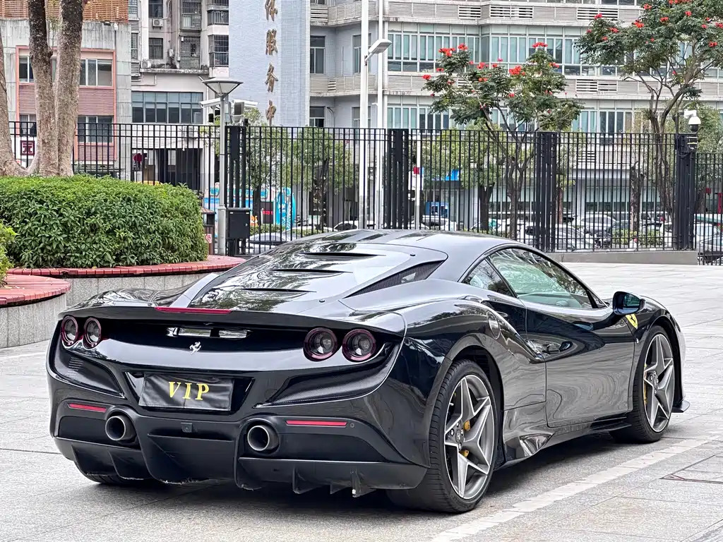 Ferrari Ferrari F8 Tributo 3.9T V8 2021 - thumbnail 15