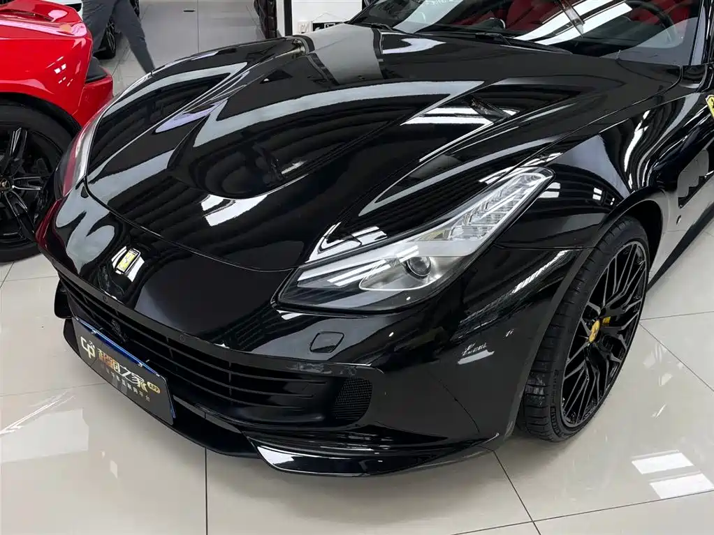 Ferrari GTC4 Lusso 2017 3.9T V8 2019 - thumbnail 3