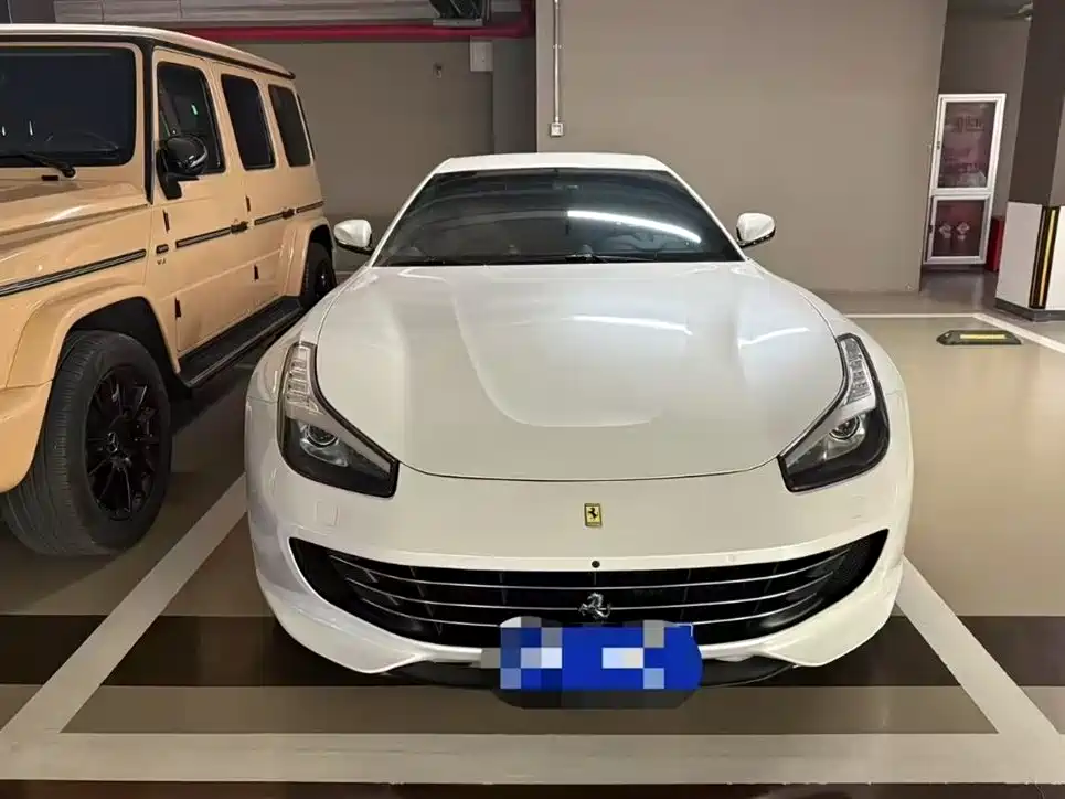 Ferrari GTC4 Lusso 2017 3.9T V8 2019 - thumbnail 4