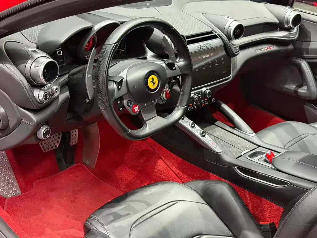 Ferrari GTC4 Lusso 2017 3.9T V8 2019 - thumbnail 4