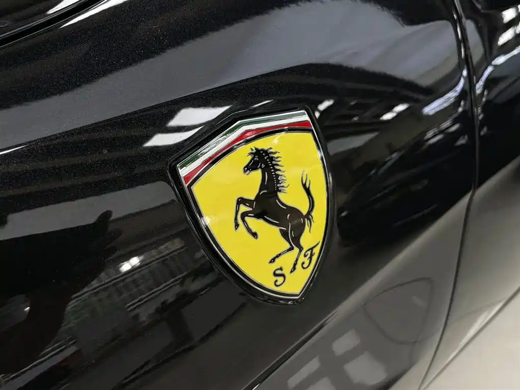 Ferrari GTC4 Lusso 2017 3.9T V8 2019 - thumbnail 4