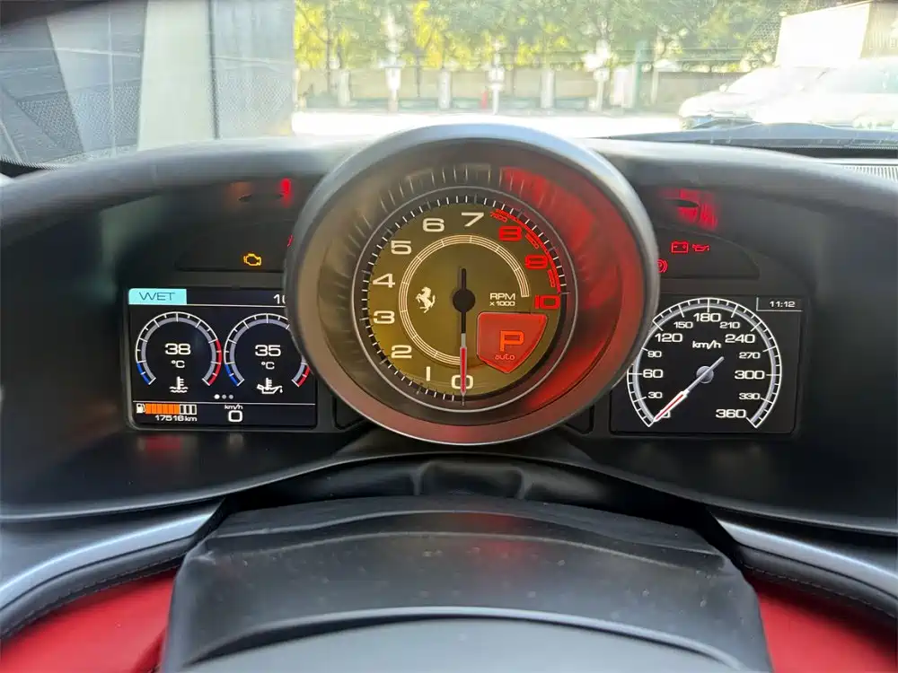 Ferrari GTC4 Lusso 2017 3.9T V8 2020 - thumbnail 5