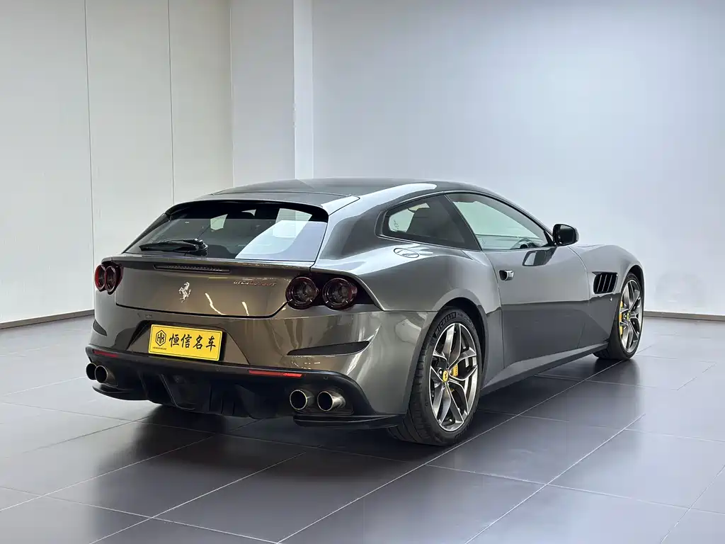 Ferrari GTC4 Lusso 2017 3.9T V8 2018 - thumbnail 6